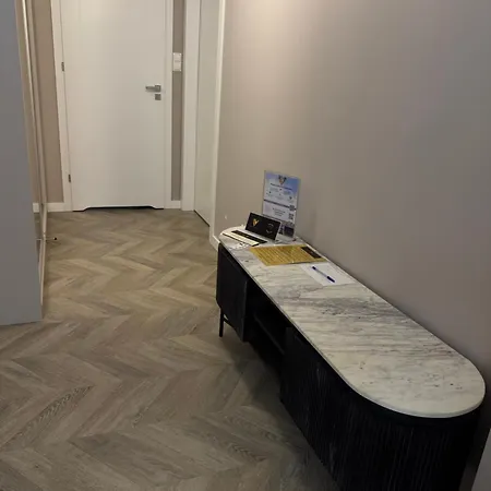 Modern Vero Portova *