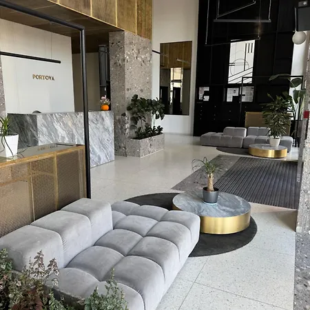 Modern Vero Portova *